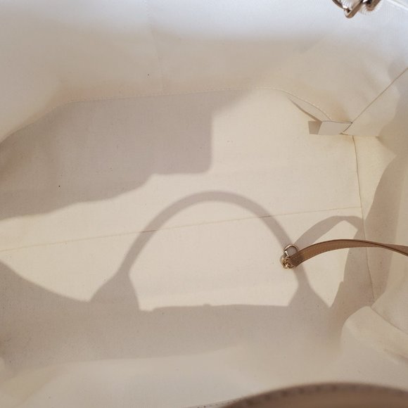 Chanel Deauville Tote - Picture 5 of 17